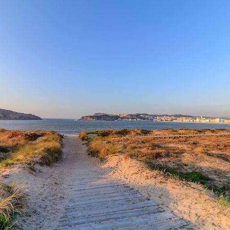 Pe N'Areia Apartment Sao Martinho do Porto Luaran gambar